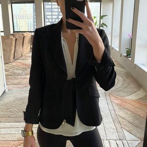 Tie wrap black blazer